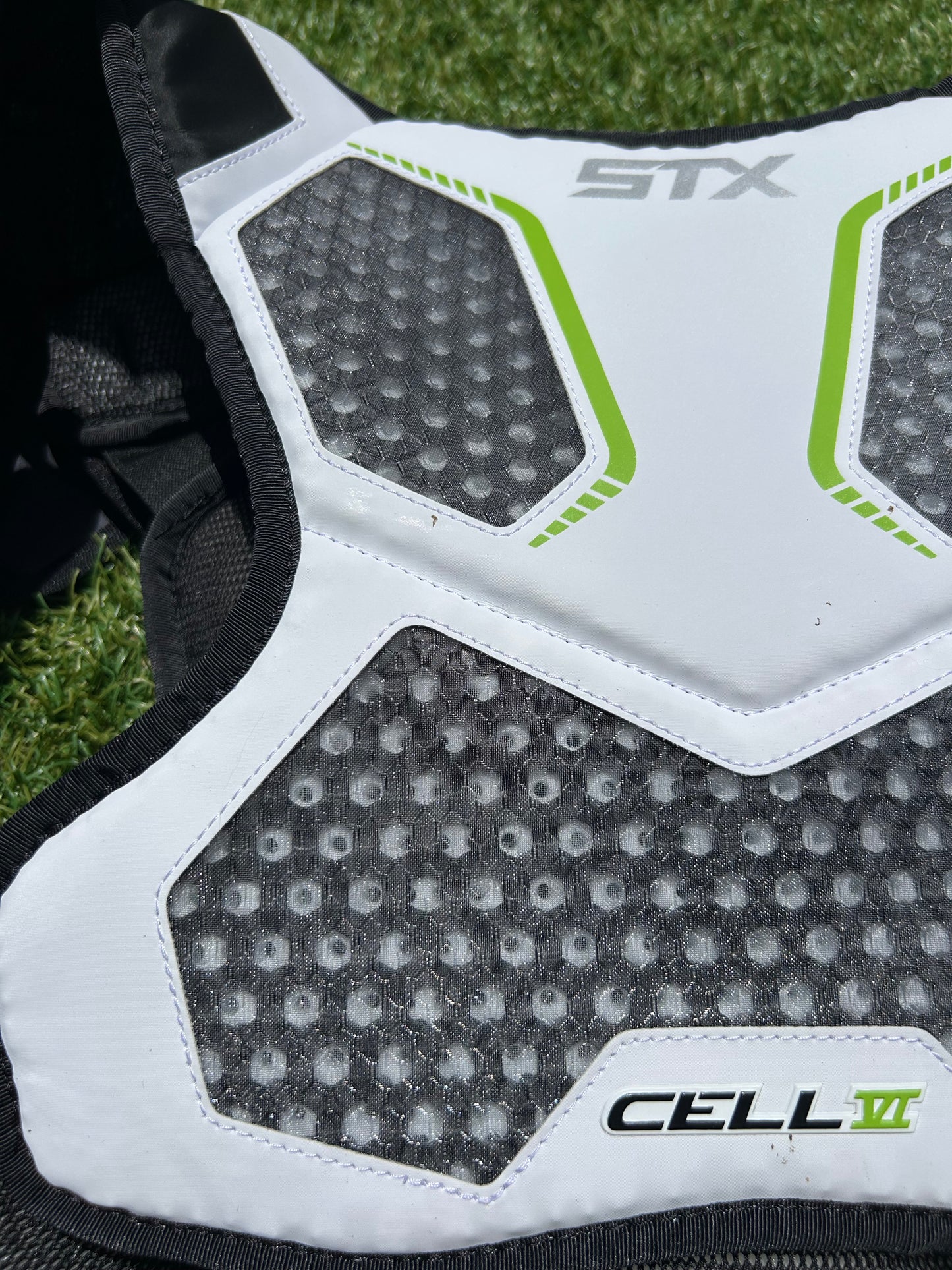 STX Cell VI Lacrosse Shoulder Pads