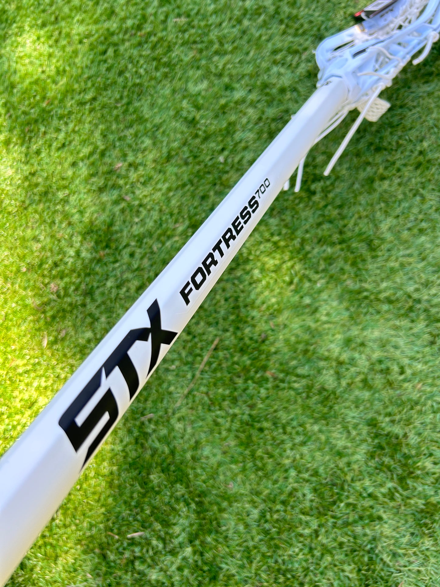 STX Fortress 700 with Crux Mesh Pro - Elite Women's Defence Lacrosse Stick