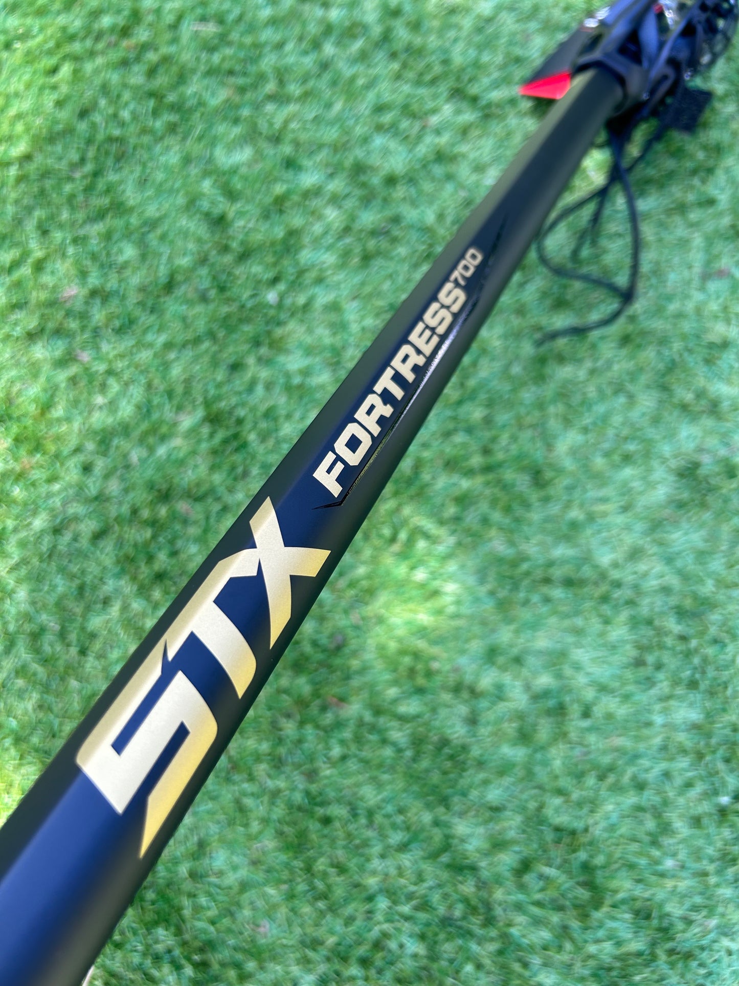 STX Fortress 700 with Crux Mesh Pro - Elite Women's Defence Lacrosse Stick
